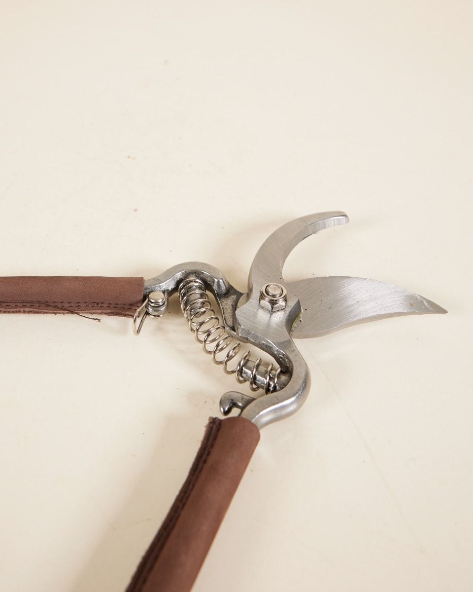 Pruning shears Leather handle