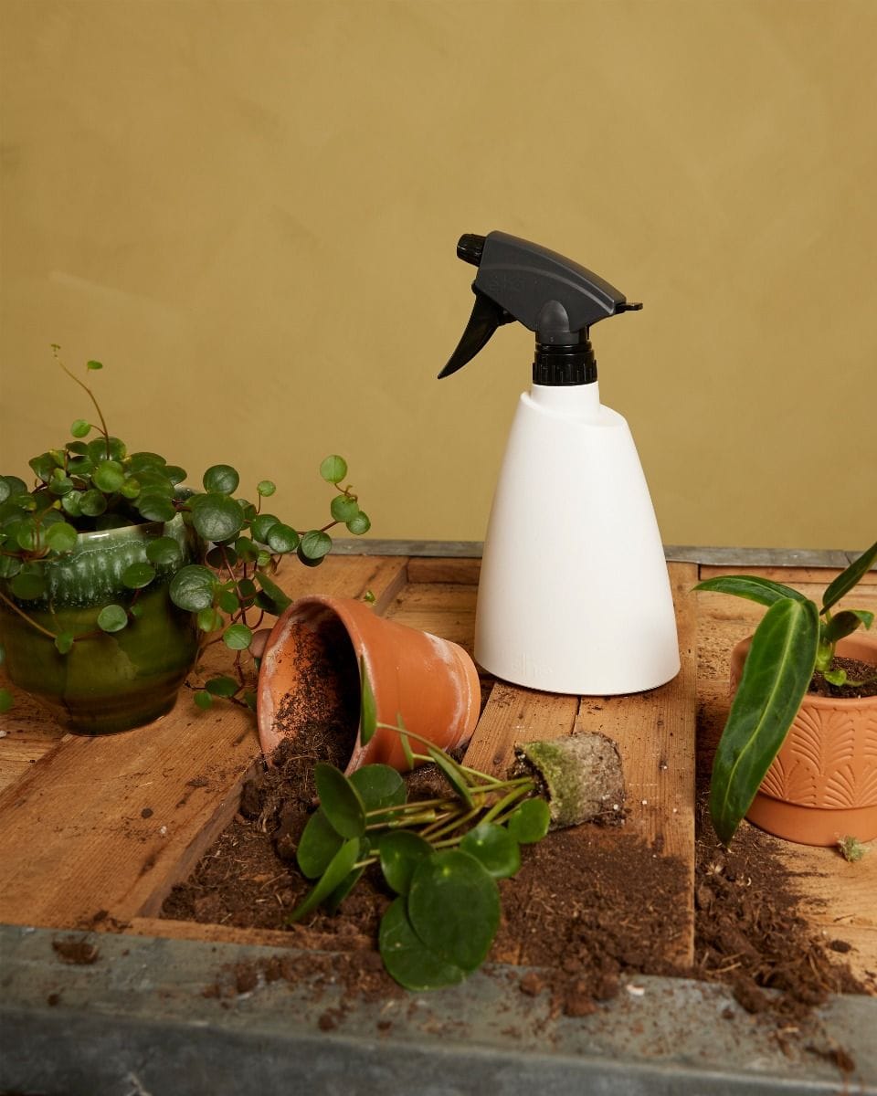 Elho Manny Watering Spray White 0.7 l