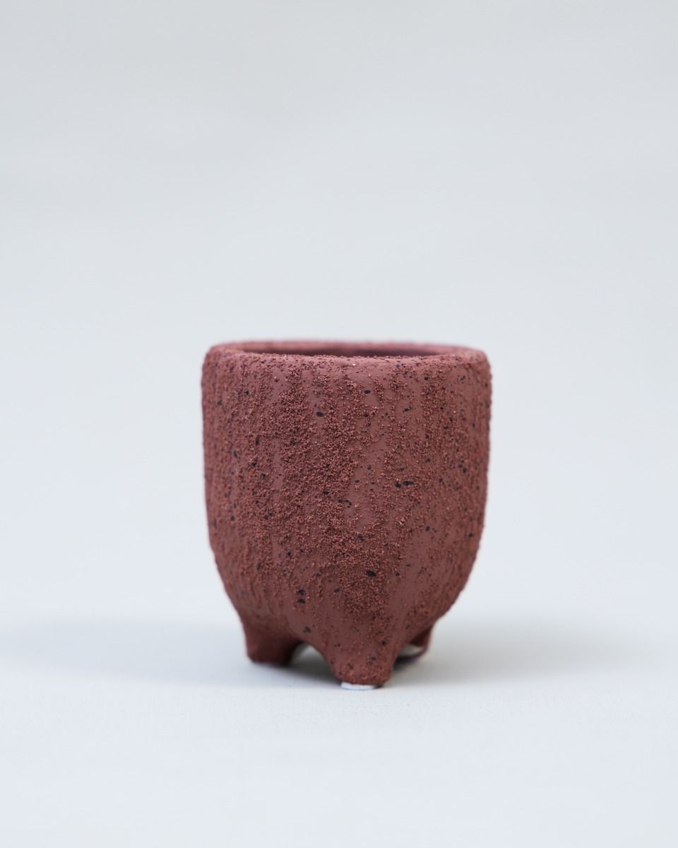 Rosie Speckled Leggy Pot Brick