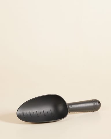 Potting scoop Black