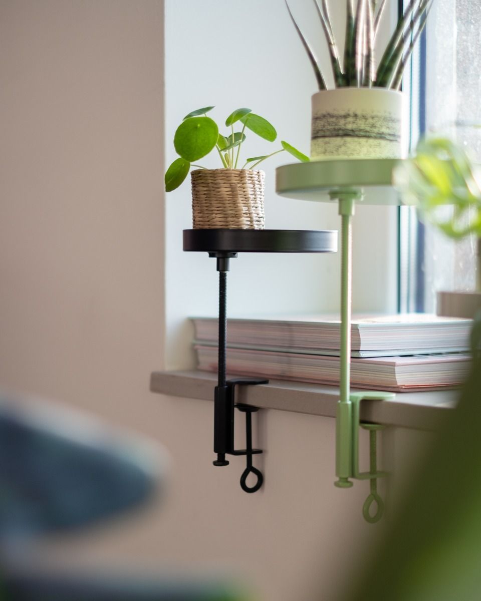 Window Display Clamp Black